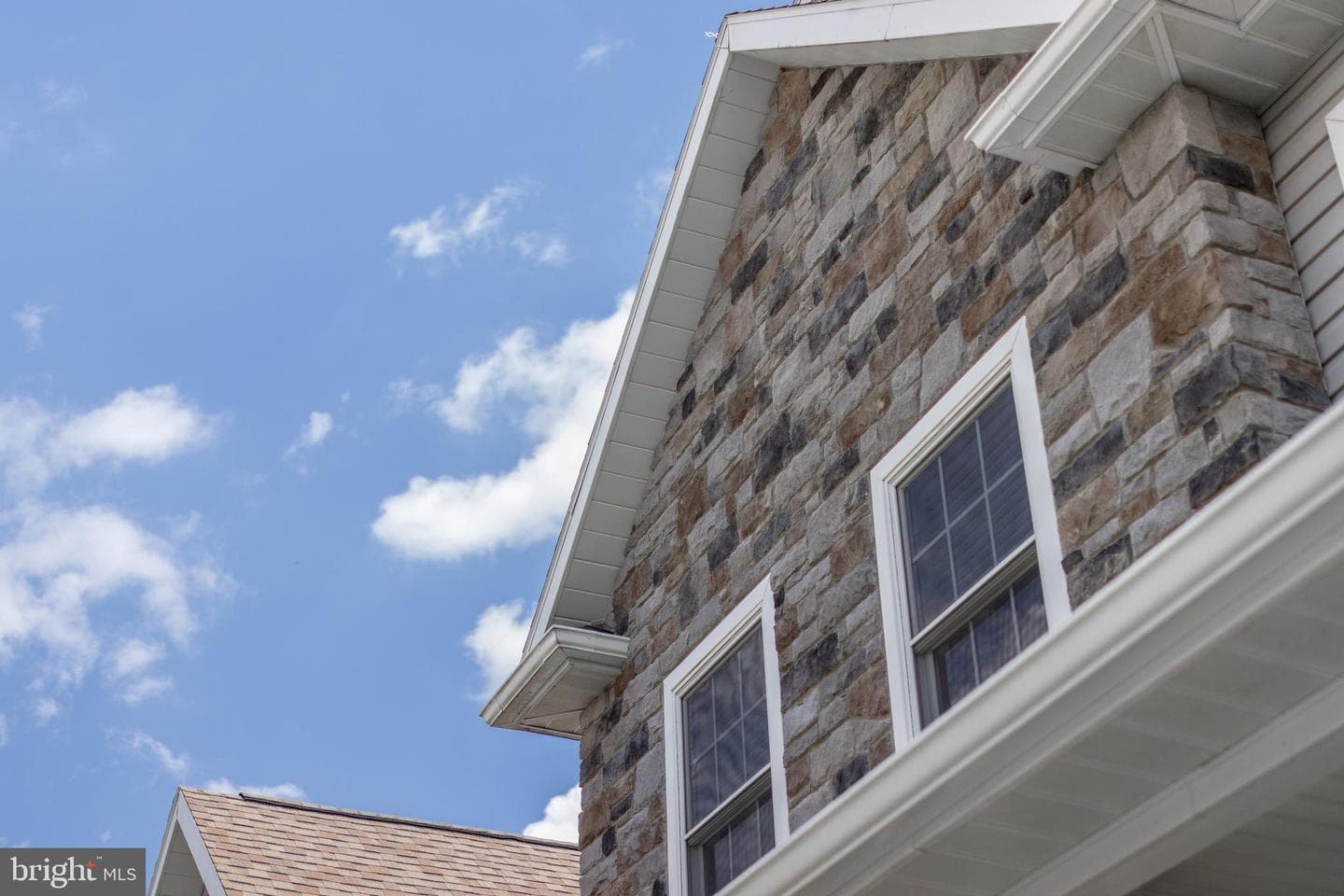 120 Meadowsweet Drive photo 5