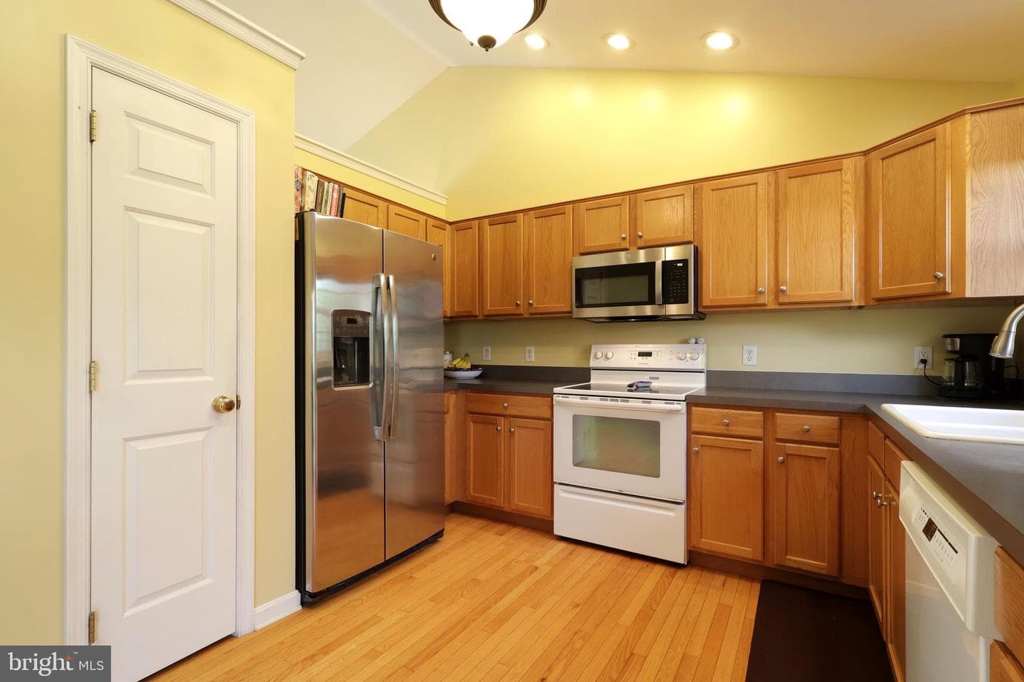 782 Tanager Drive photo 13
