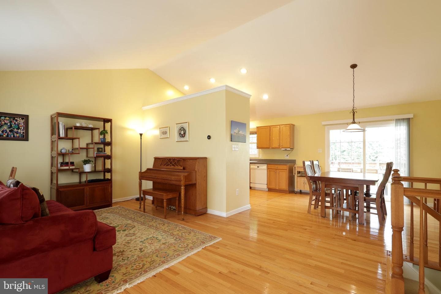 782 Tanager Drive photo 9