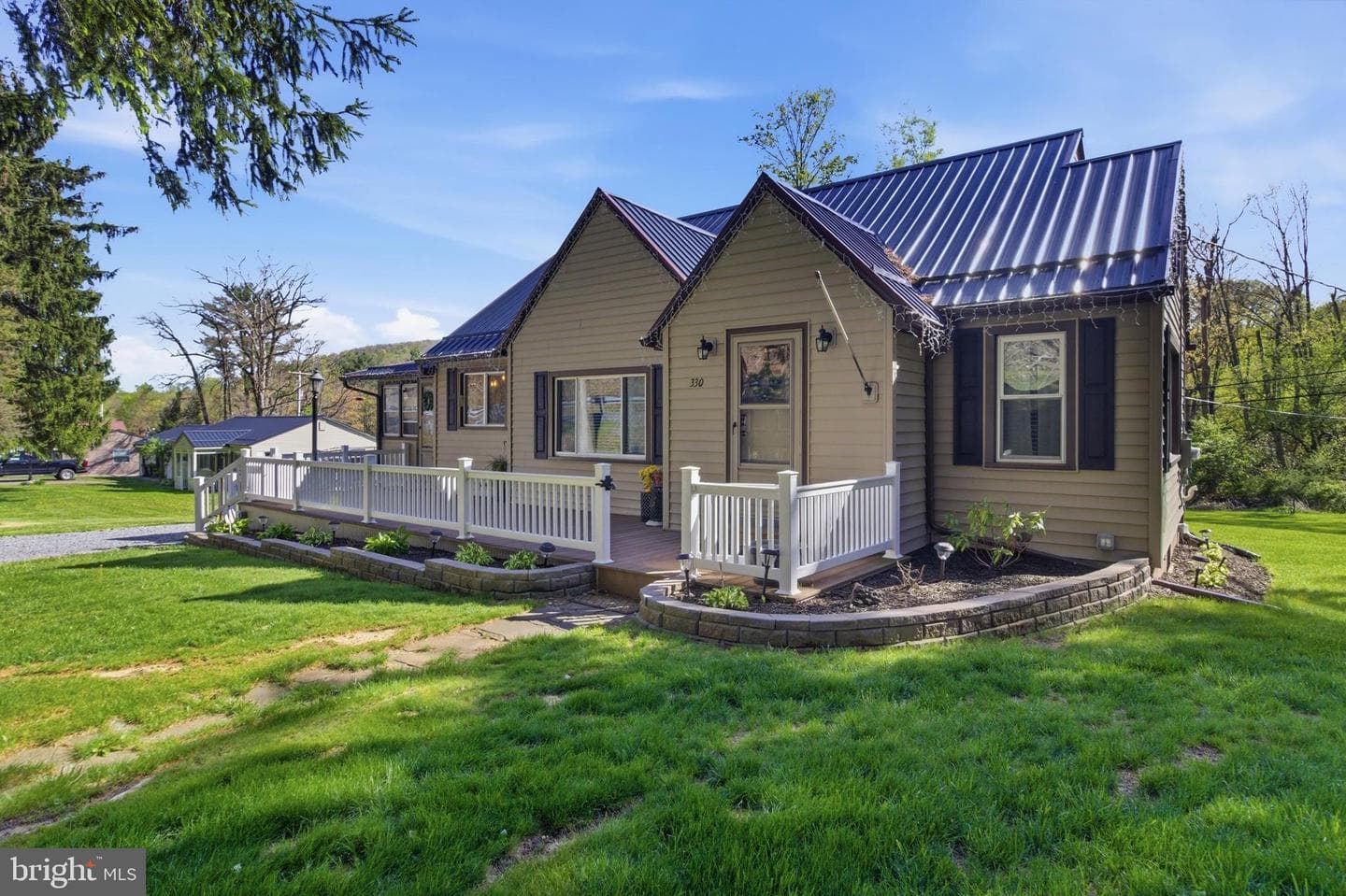 330 Flat Rock Road, Port Matilda