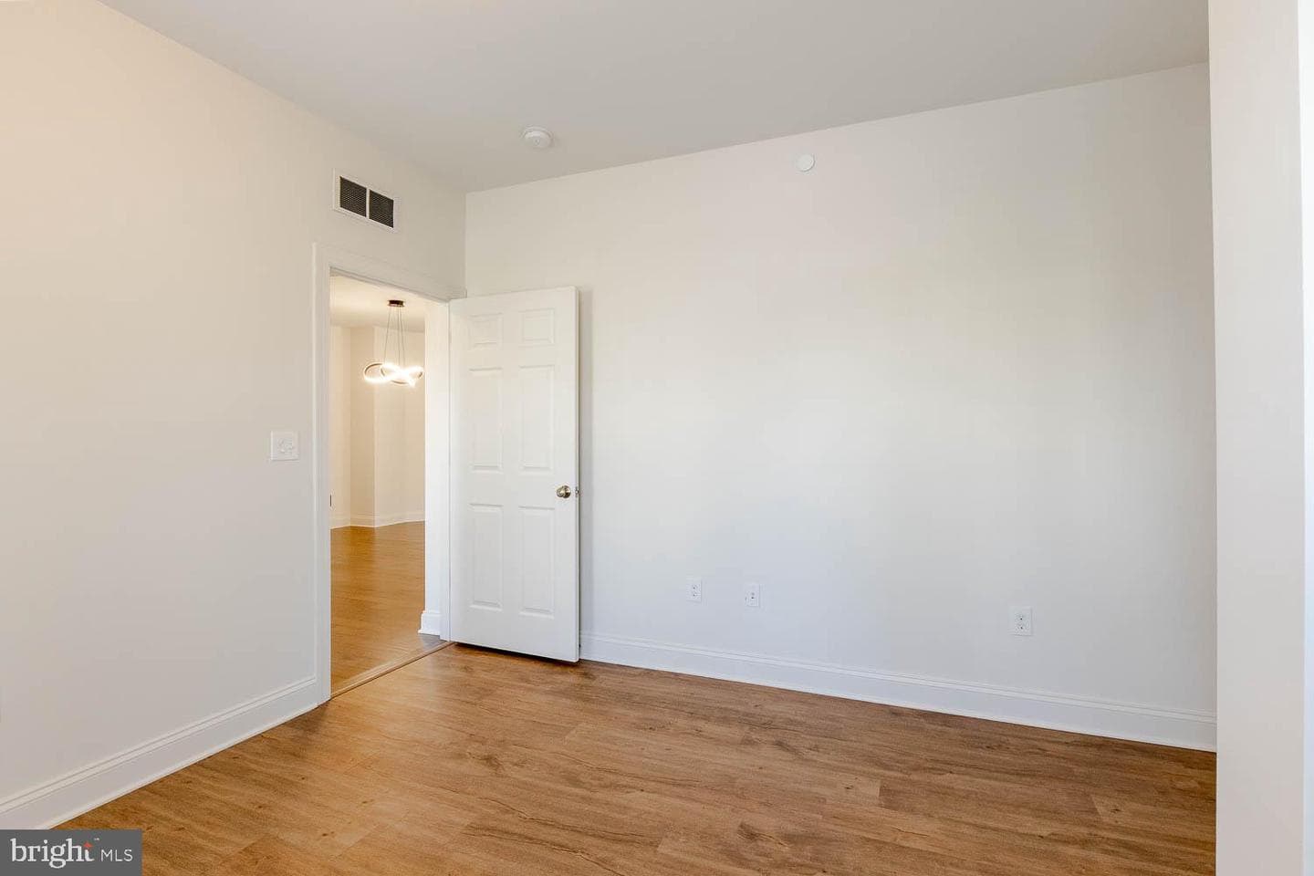 151 Rushcliffe Street photo 4