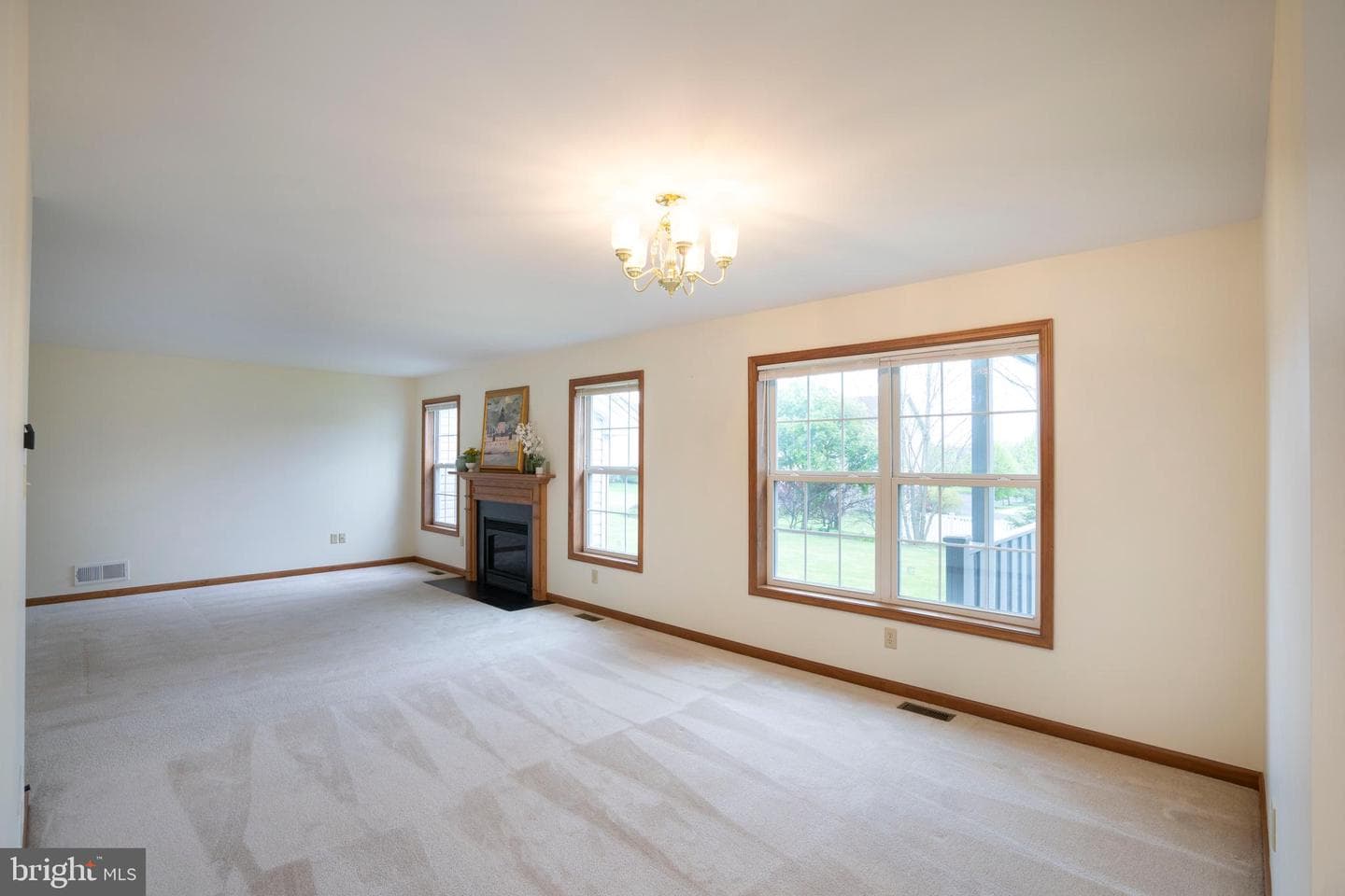 1855 Autumnwood Drive photo 11