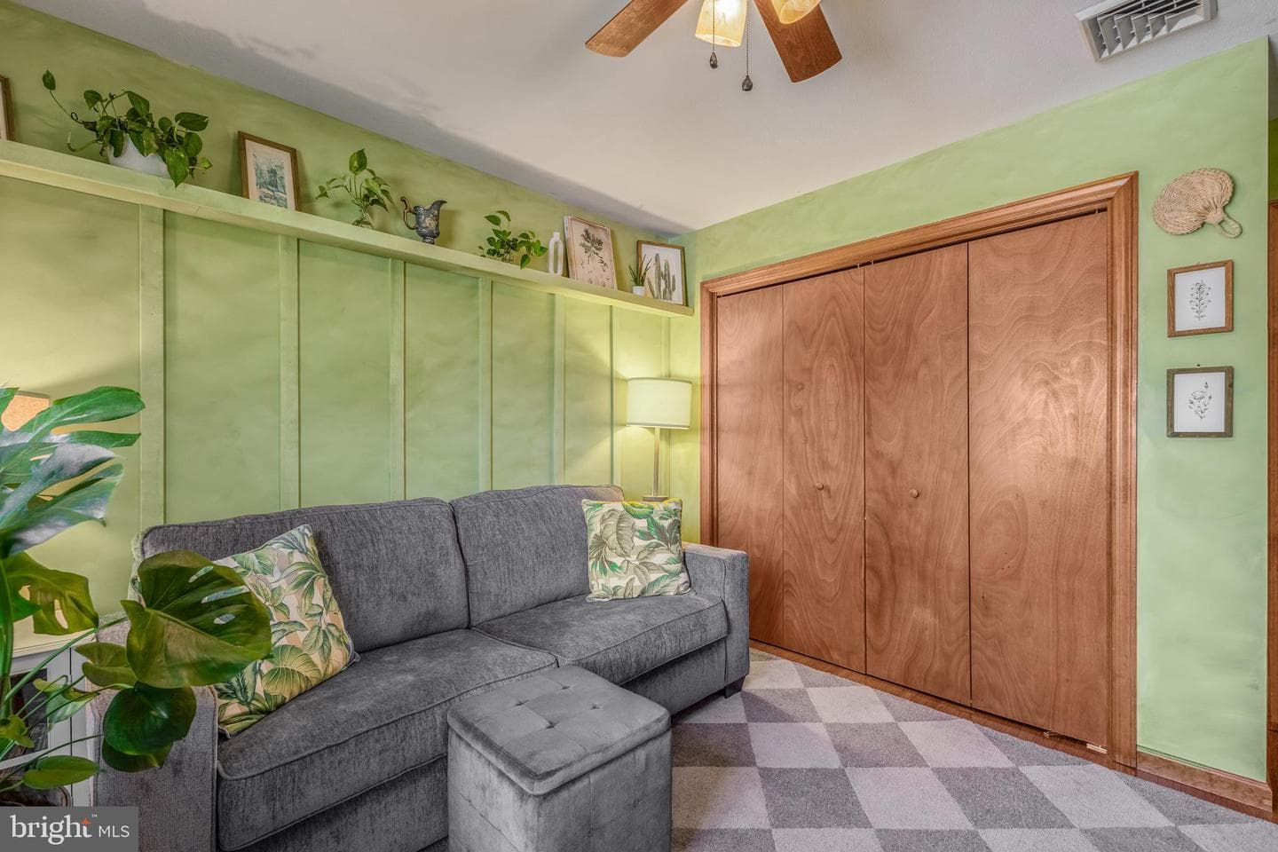 409 Goldfinch Drive photo 29