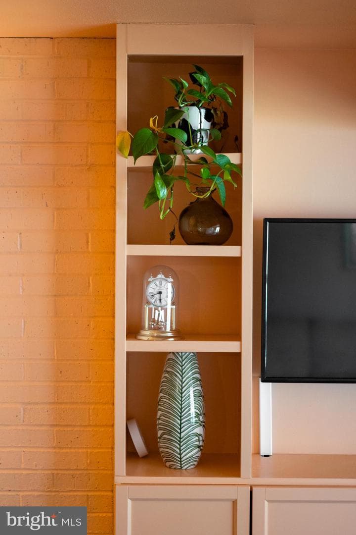 409 Goldfinch Drive photo 40