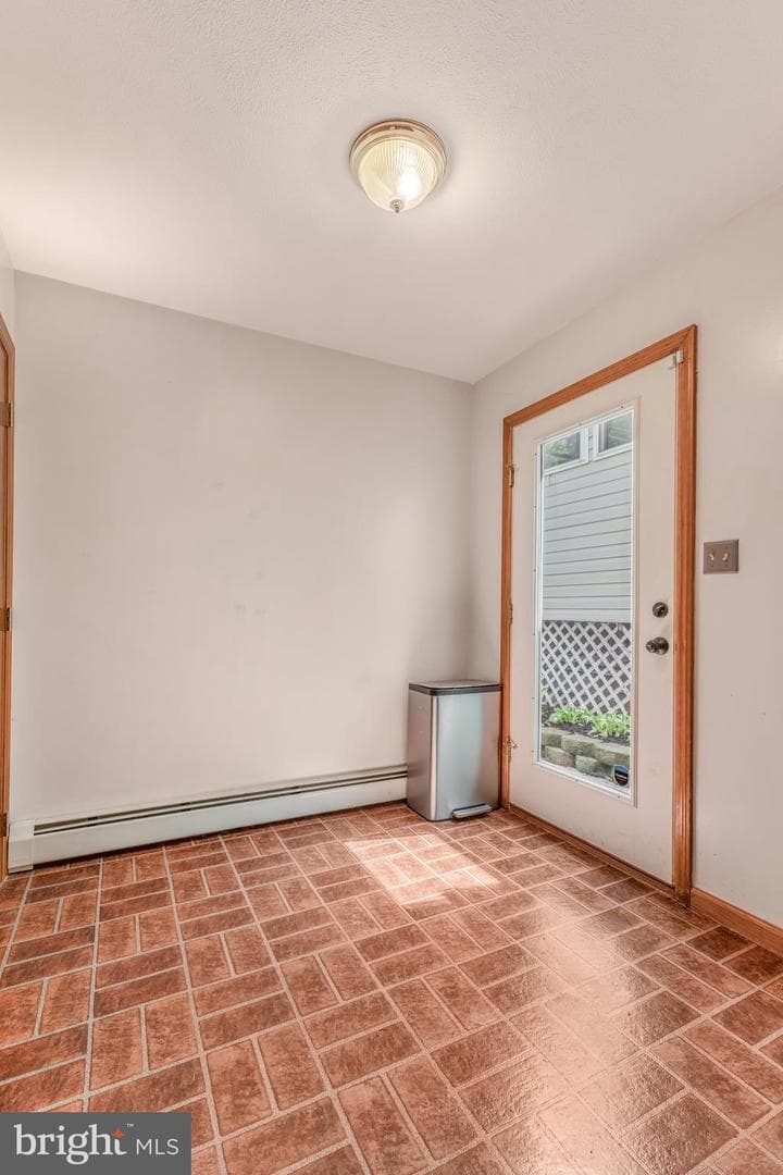 409 Goldfinch Drive photo 48