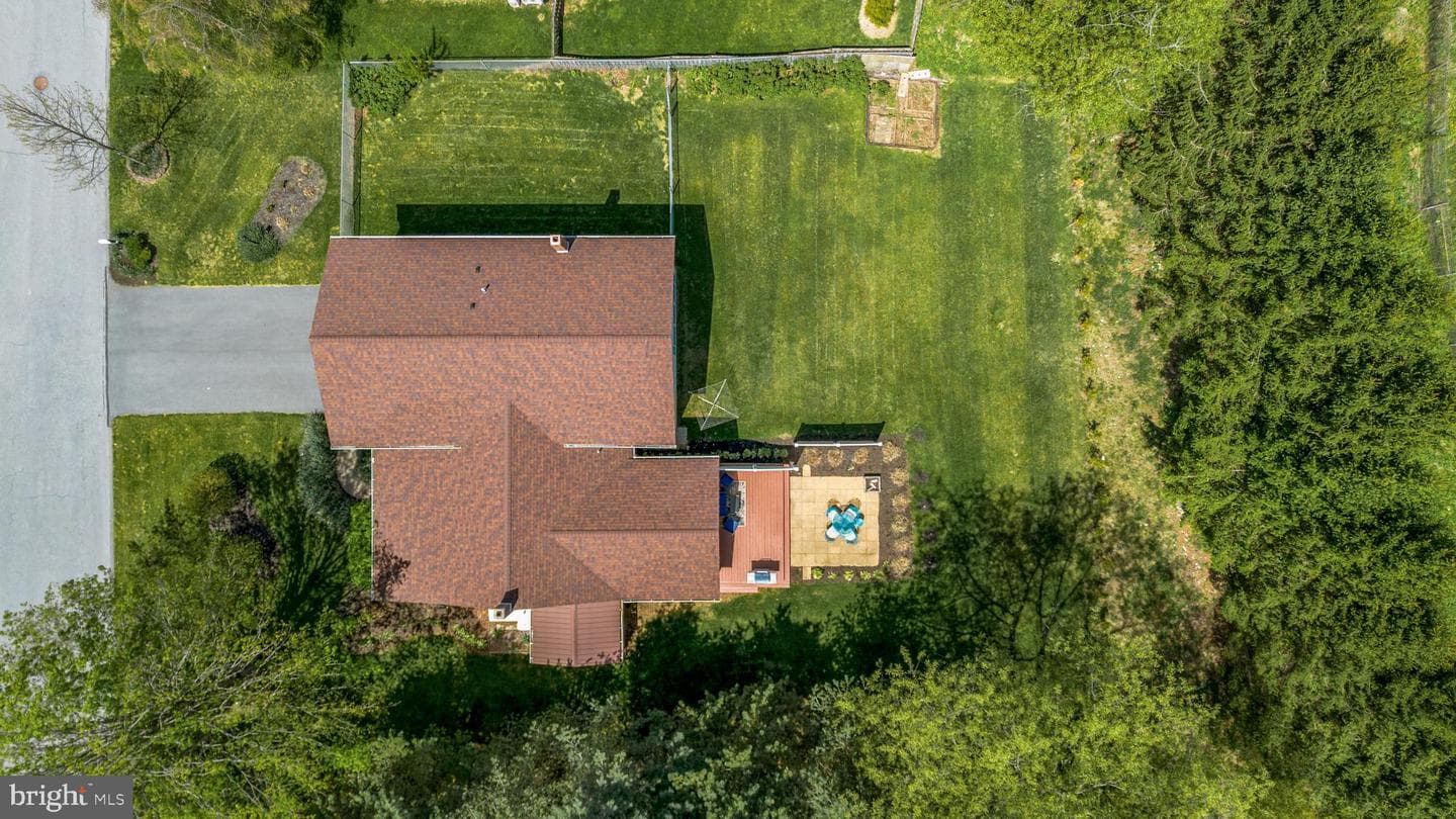 409 Goldfinch Drive photo 50