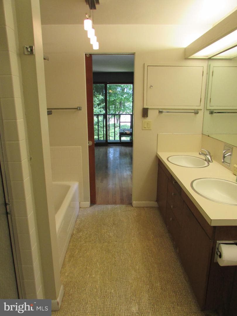 200 Tall Oaks Drive photo 30