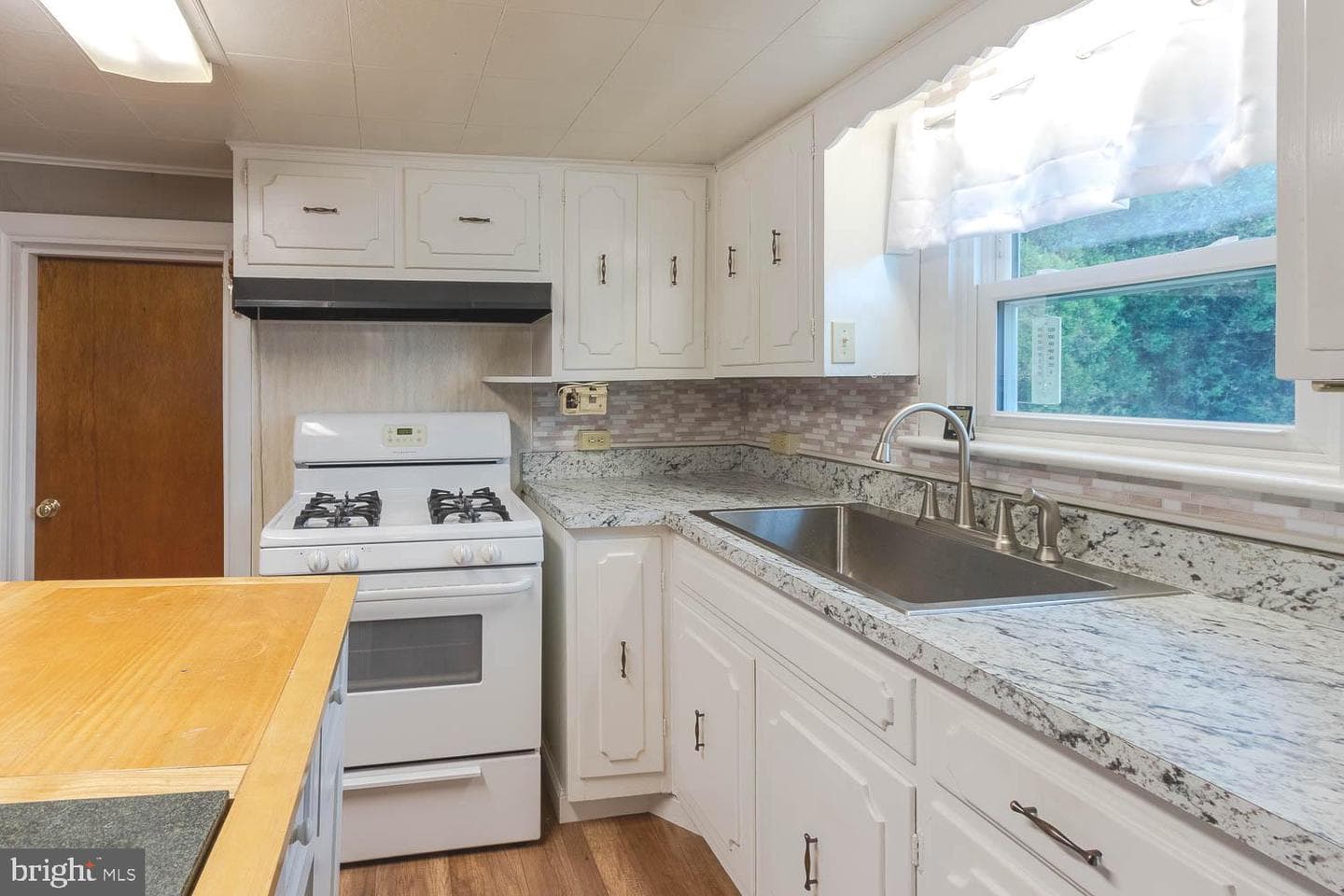 516 Walnut Street photo 11