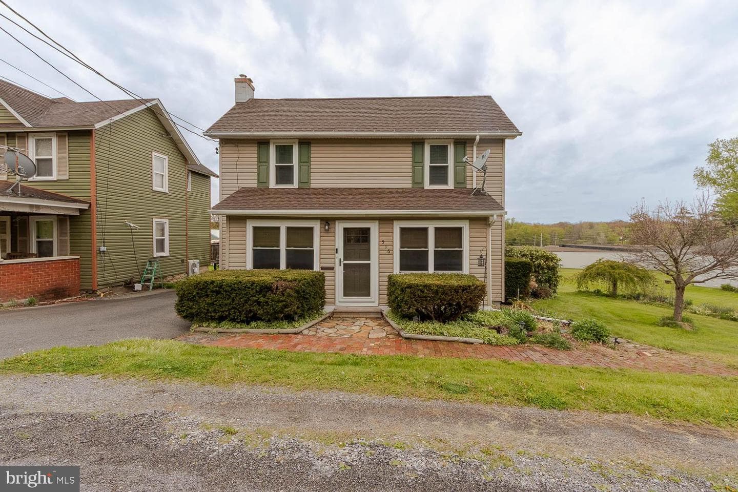 516 Walnut Street photo 2
