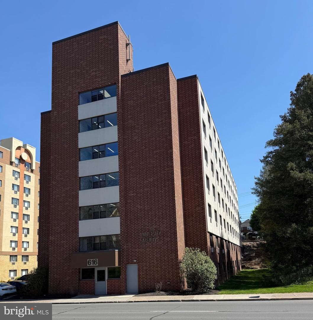 616 E College Avenue #401, State College