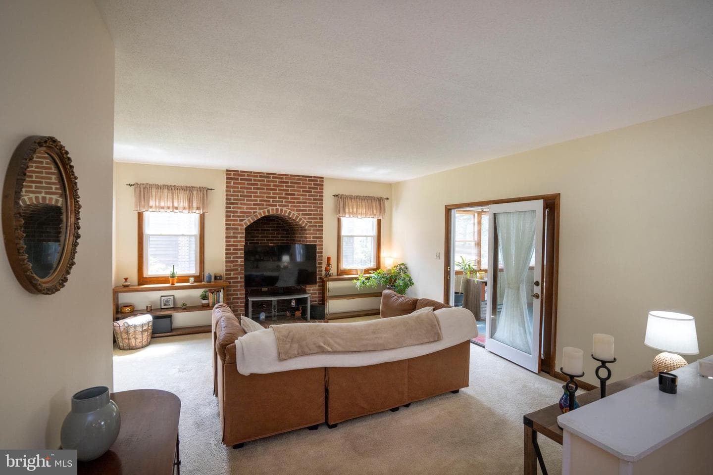 424 Canterbury Drive photo 21