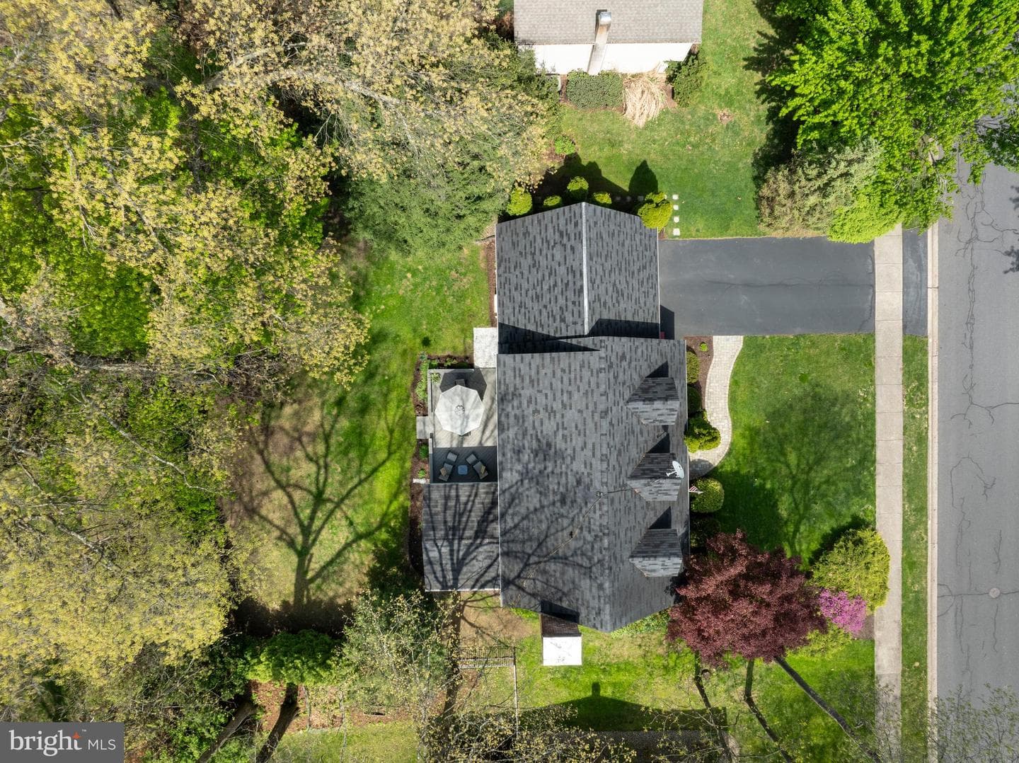 424 Canterbury Drive photo 23