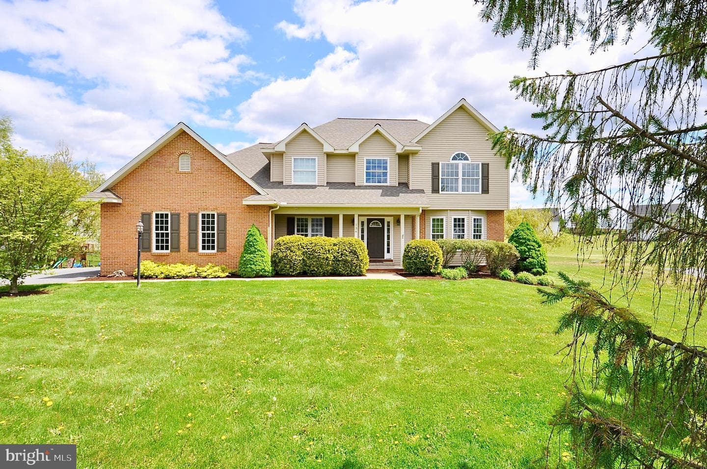 136 Ashford Manor Drive, Centre Hall