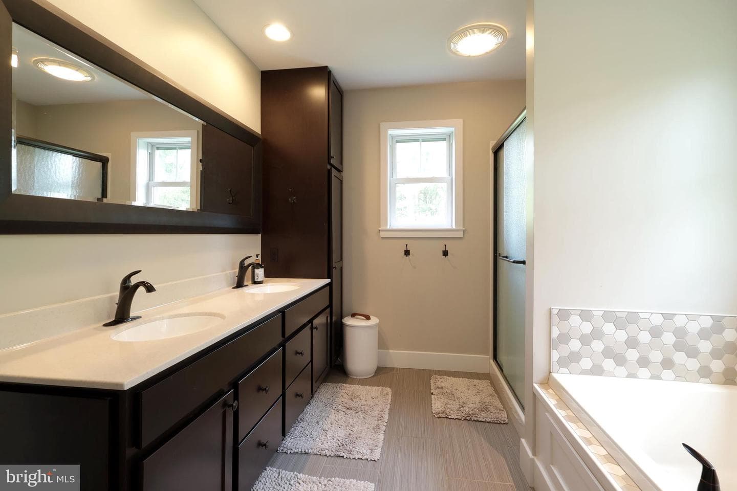 110 Meadowview Drive photo 43