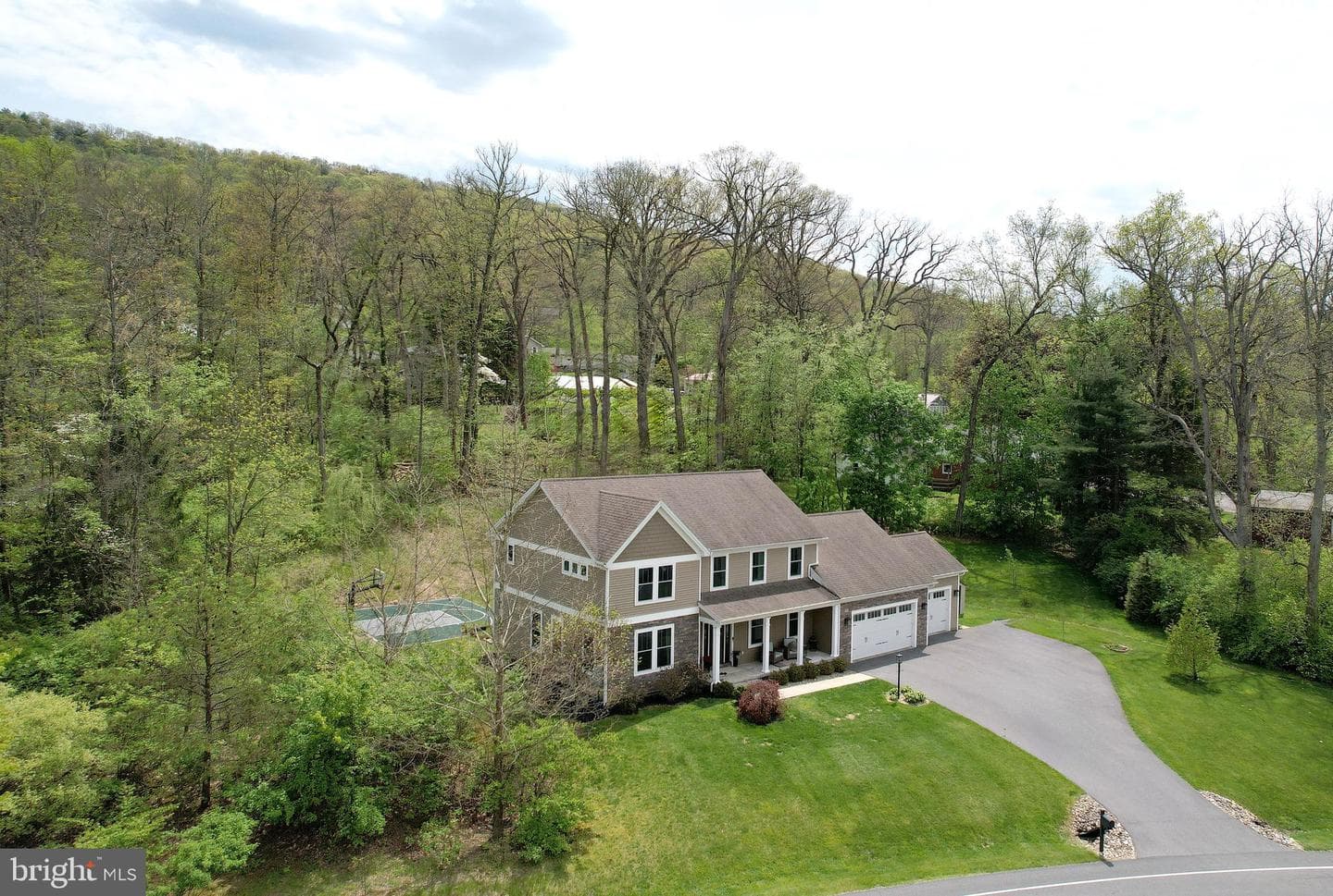 110 Meadowview Drive photo 5