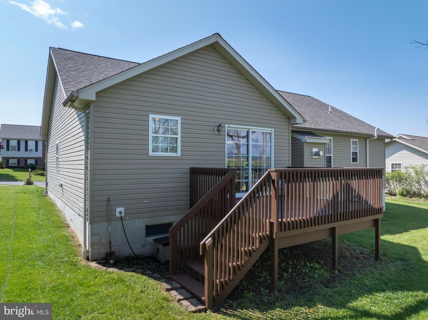 144 Steeplechase Drive photo 3