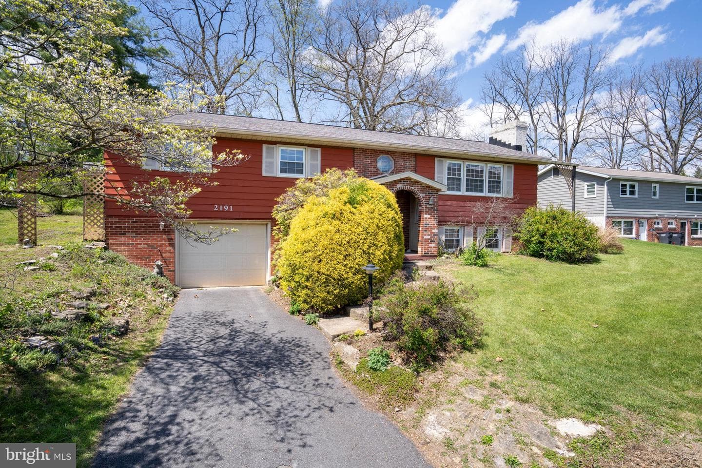 2191 Mountain View Avenue, State College