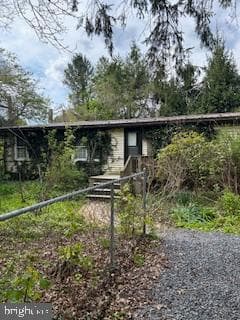 205 Adams Street photo 17