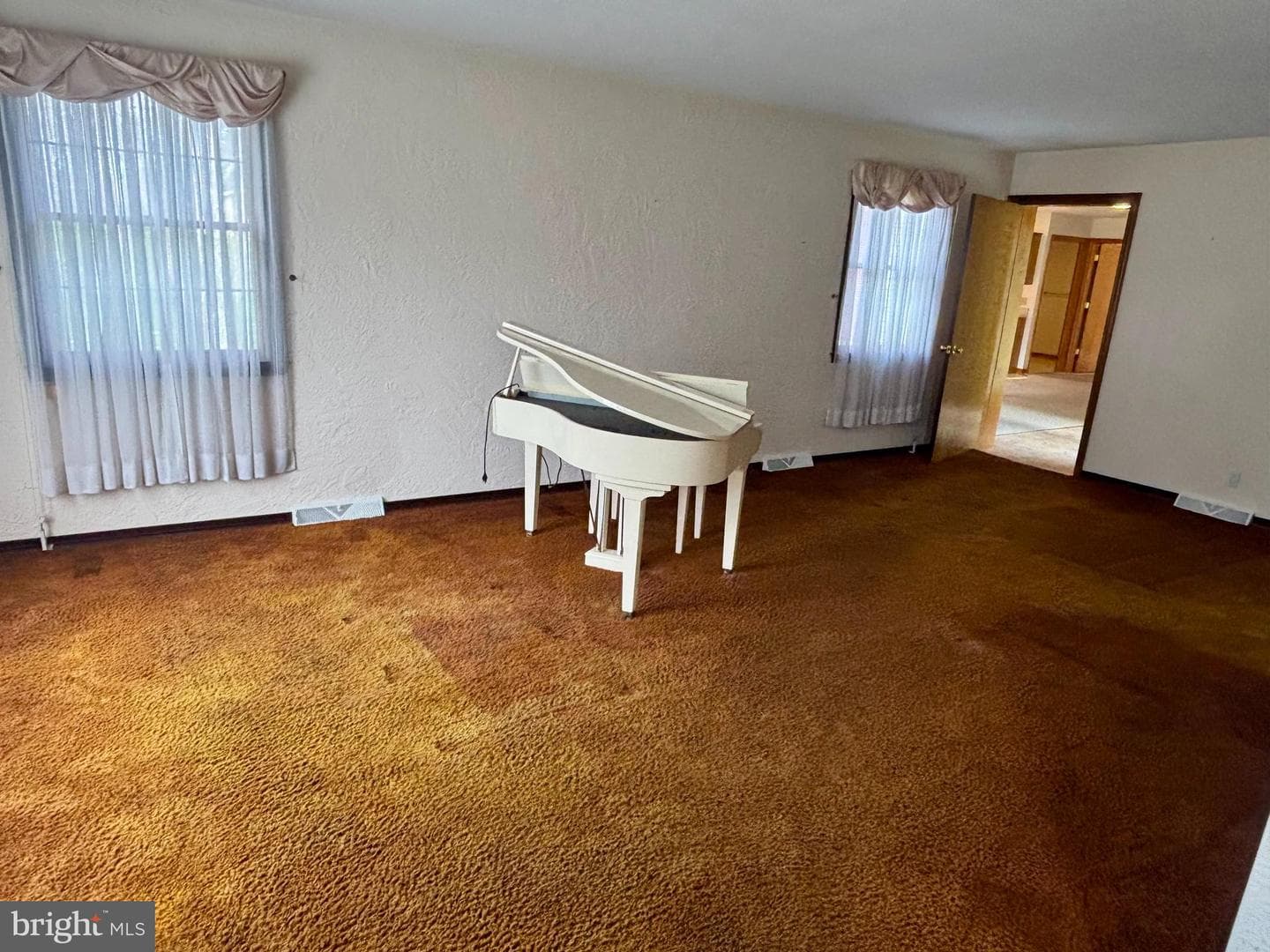 675 Elm Road photo 17