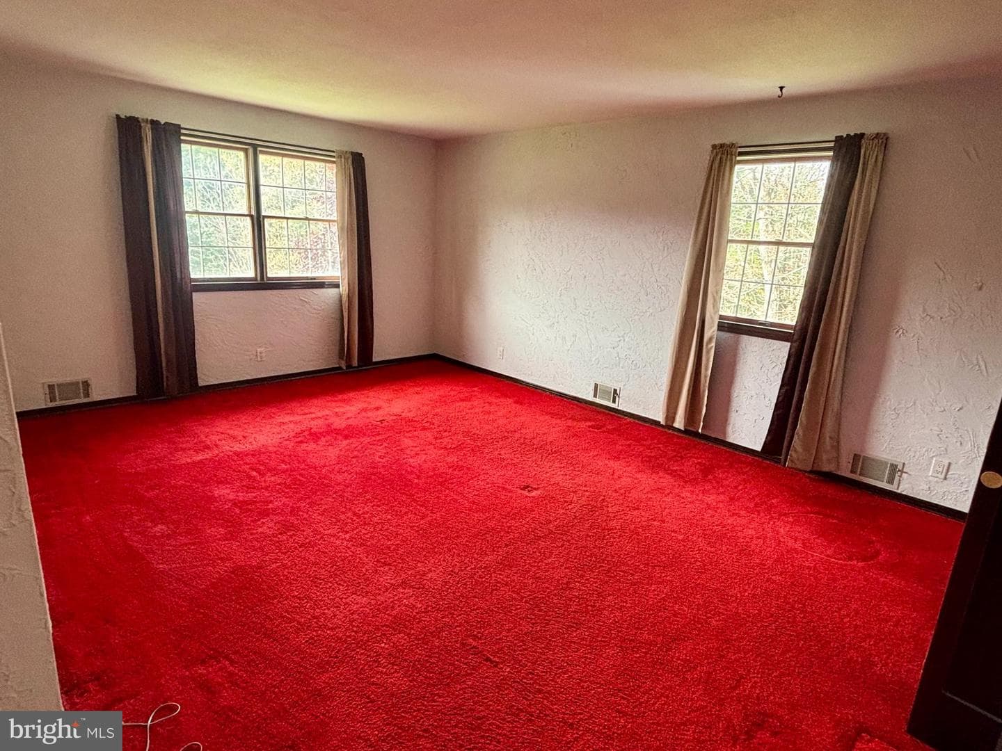 675 Elm Road photo 24
