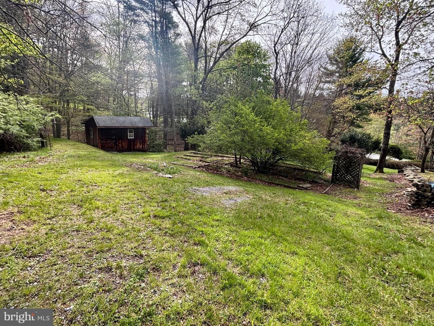 675 Elm Road photo 38