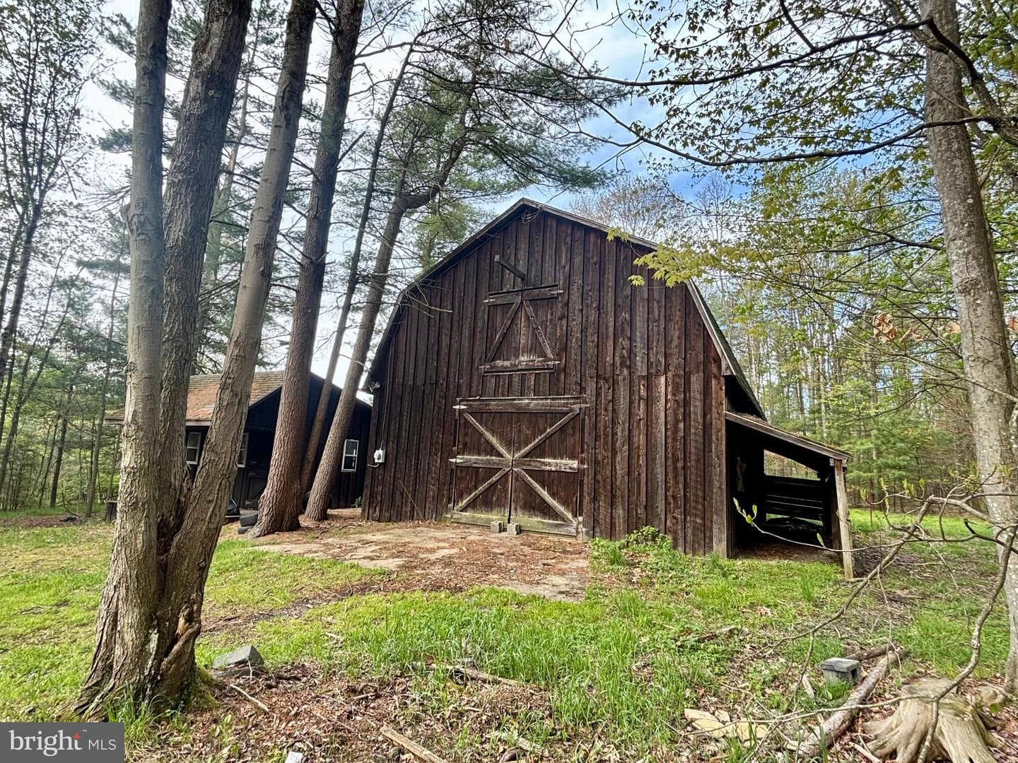675 Elm Road photo 46