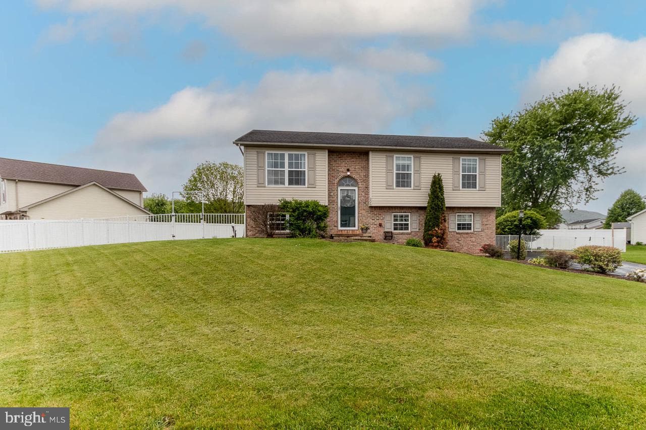 226 Meadow Lane