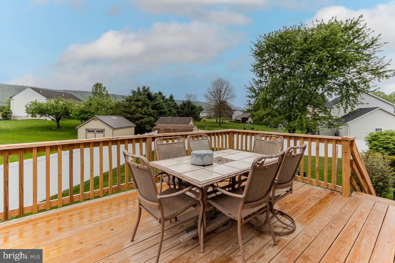 226 Meadow Lane photo 10