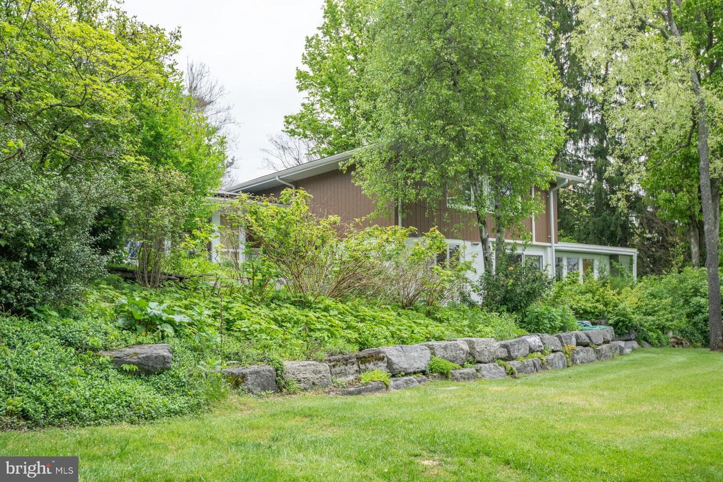 942 Robin Road photo 12