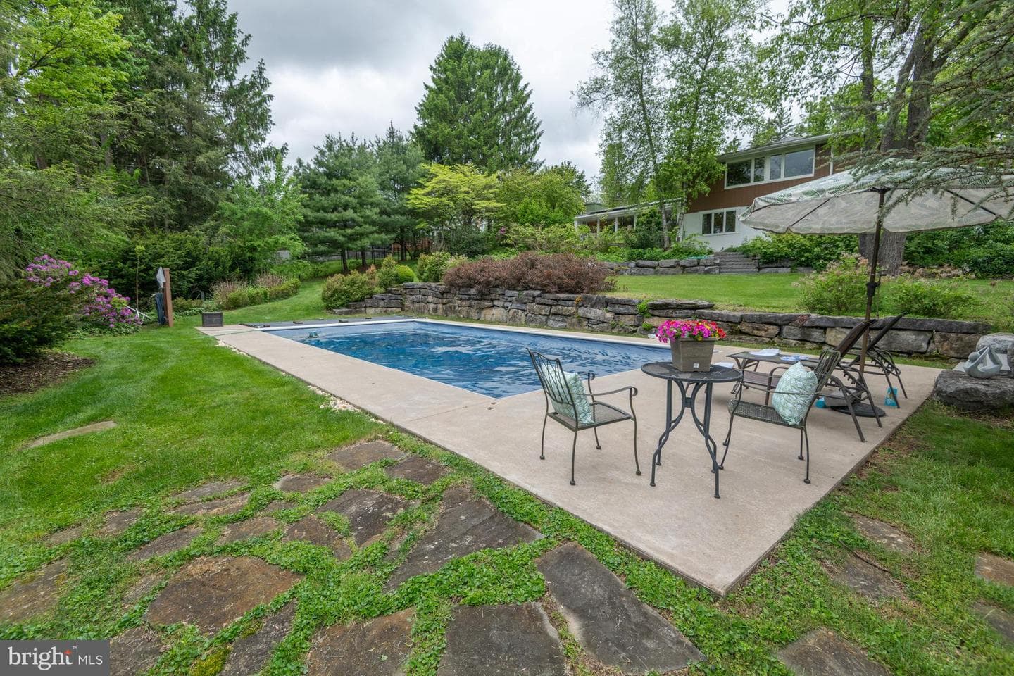 942 Robin Road photo 27