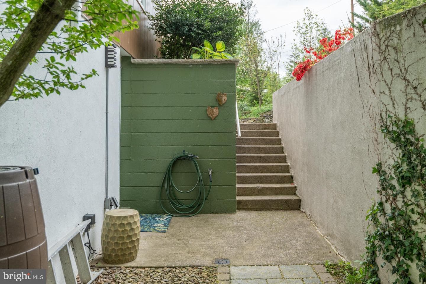 942 Robin Road photo 35