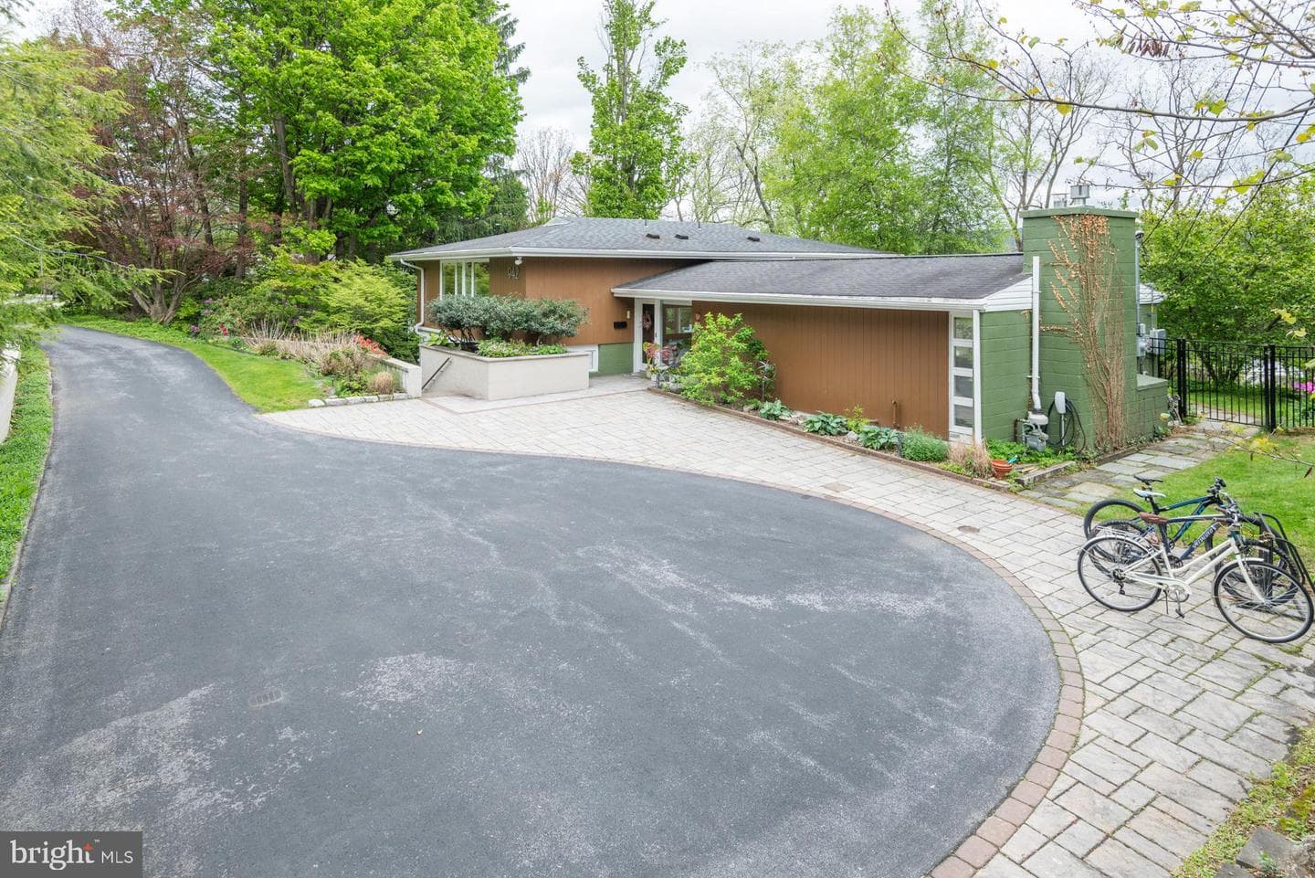 942 Robin Road photo 4