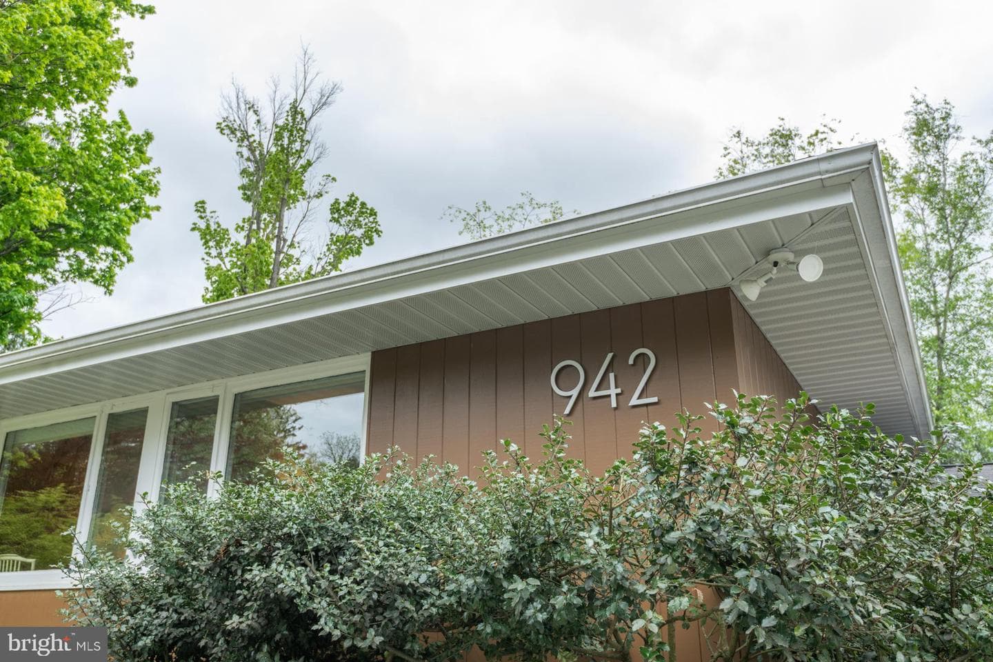 942 Robin Road photo 6