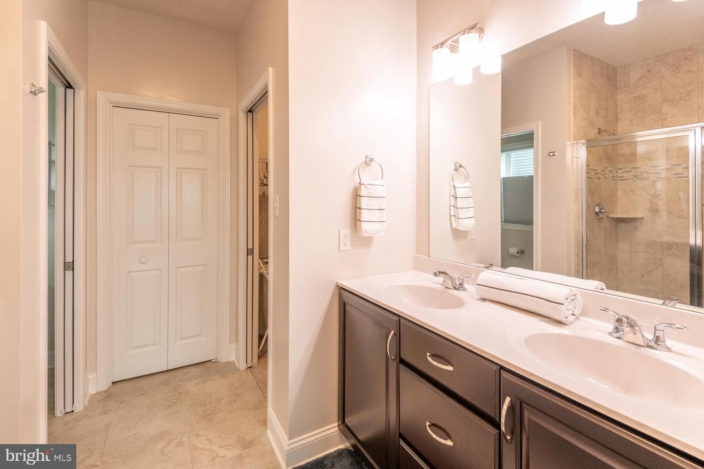 127 Aeropointe Lane photo 44