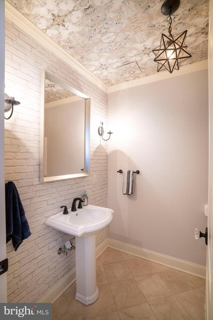 220 Mt Pleasant Drive photo 45