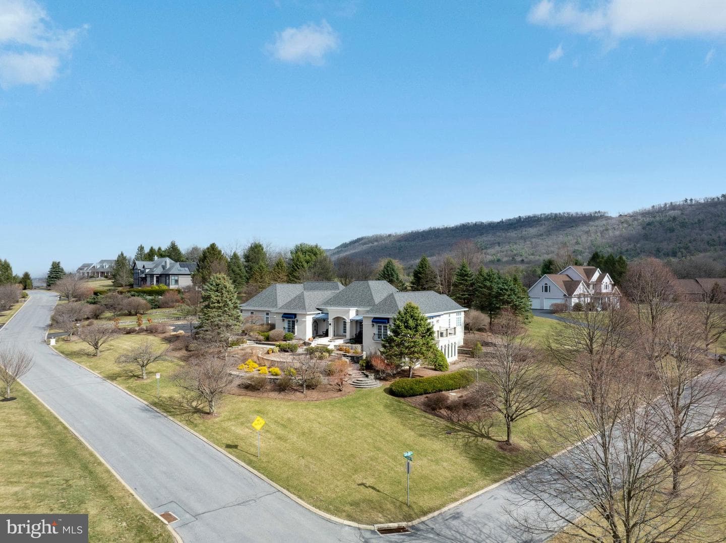 220 Mt Pleasant Drive photo 9