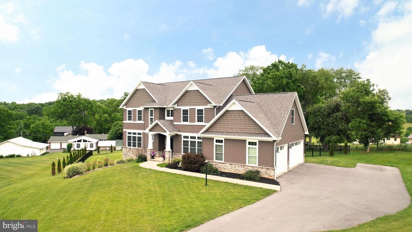 195 Mountain Laurel Dr photo 3
