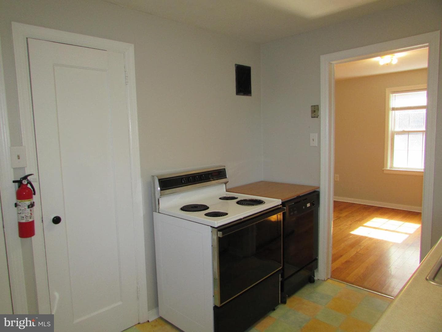 1152 S Atherton Street photo 10
