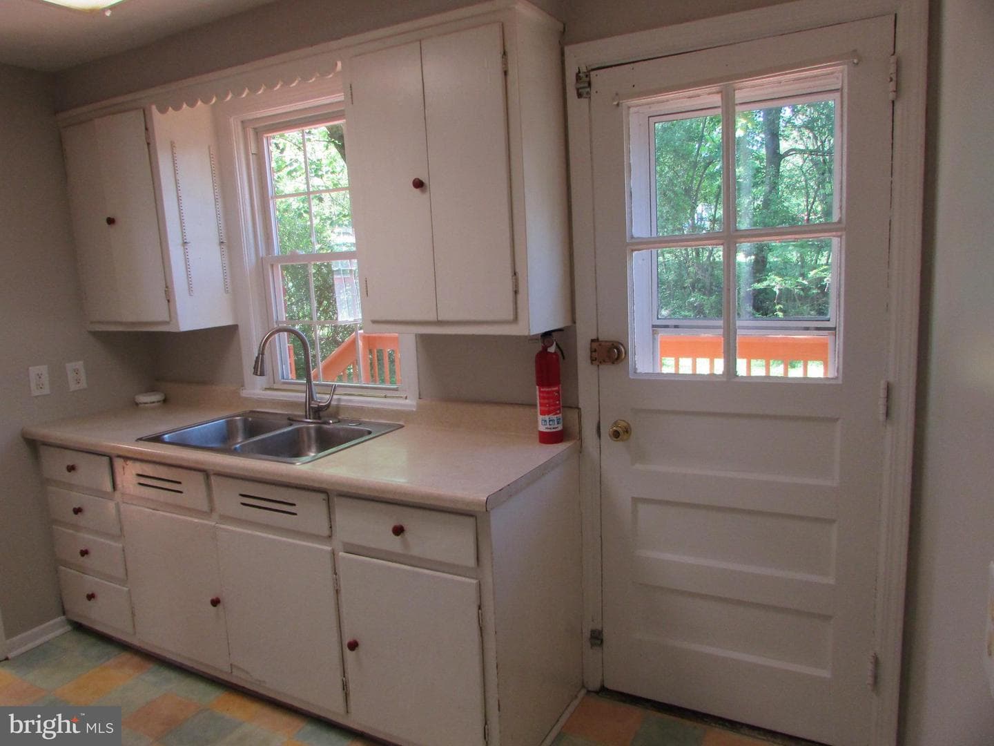 1152 S Atherton Street photo 9