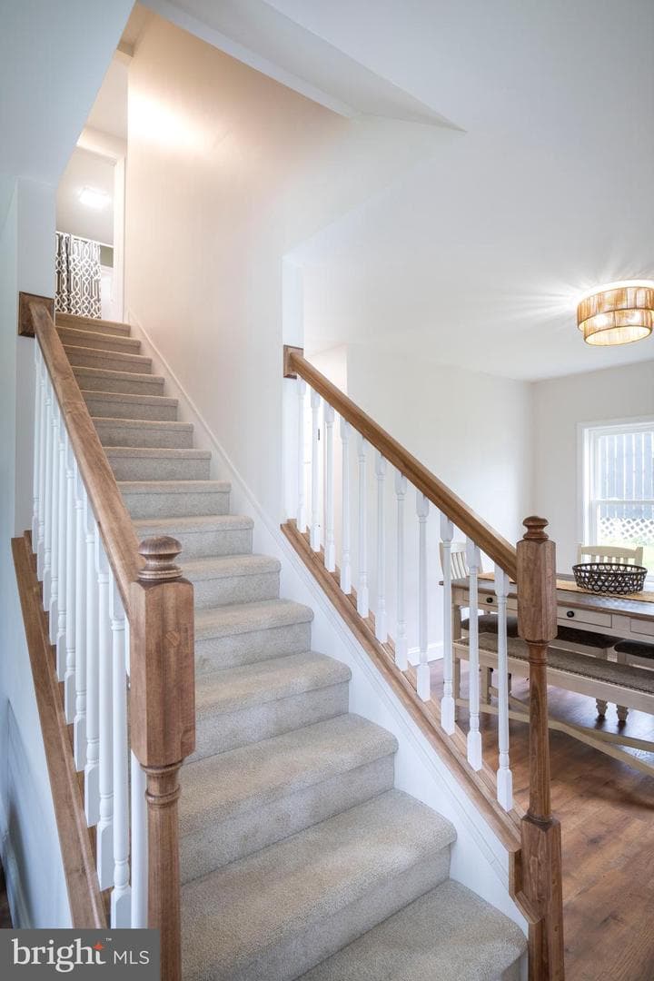 631 Fairview Street photo 28