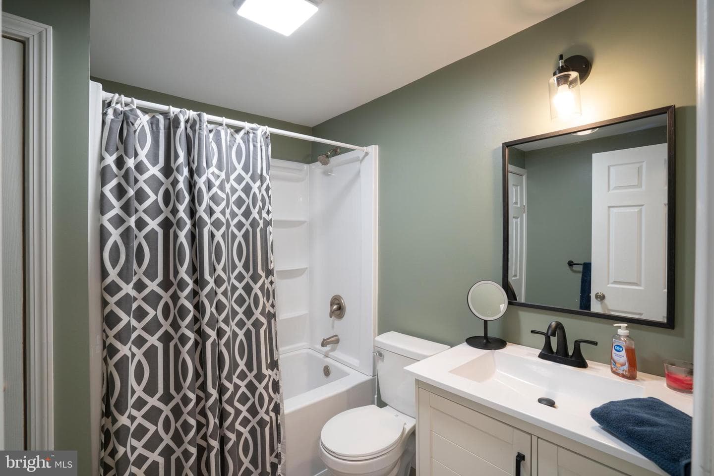 631 Fairview Street photo 40