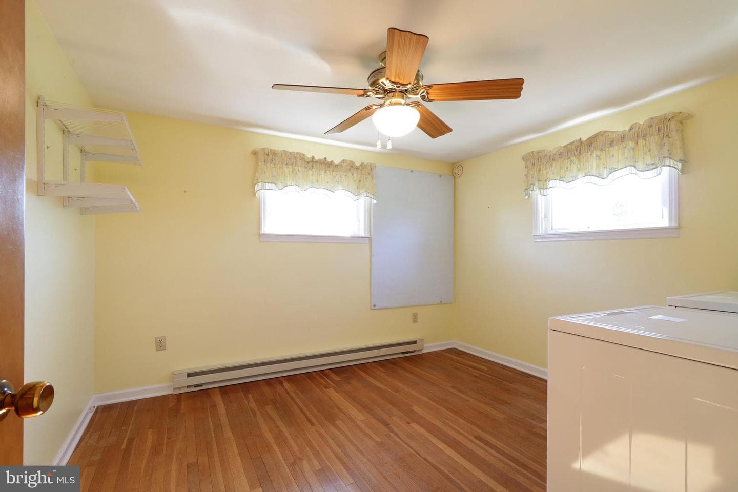 439 Shope Street photo 13