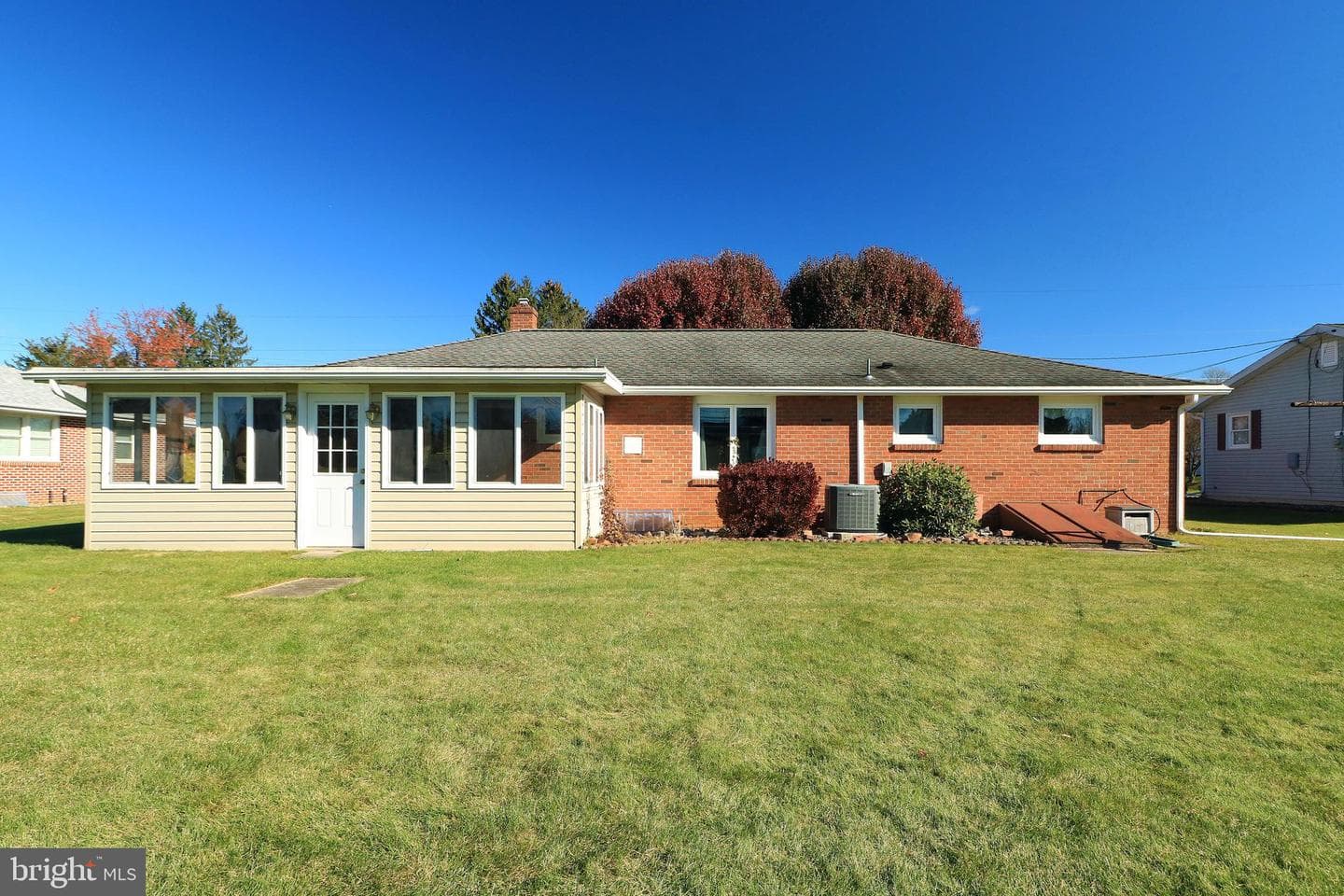 439 Shope Street photo 30