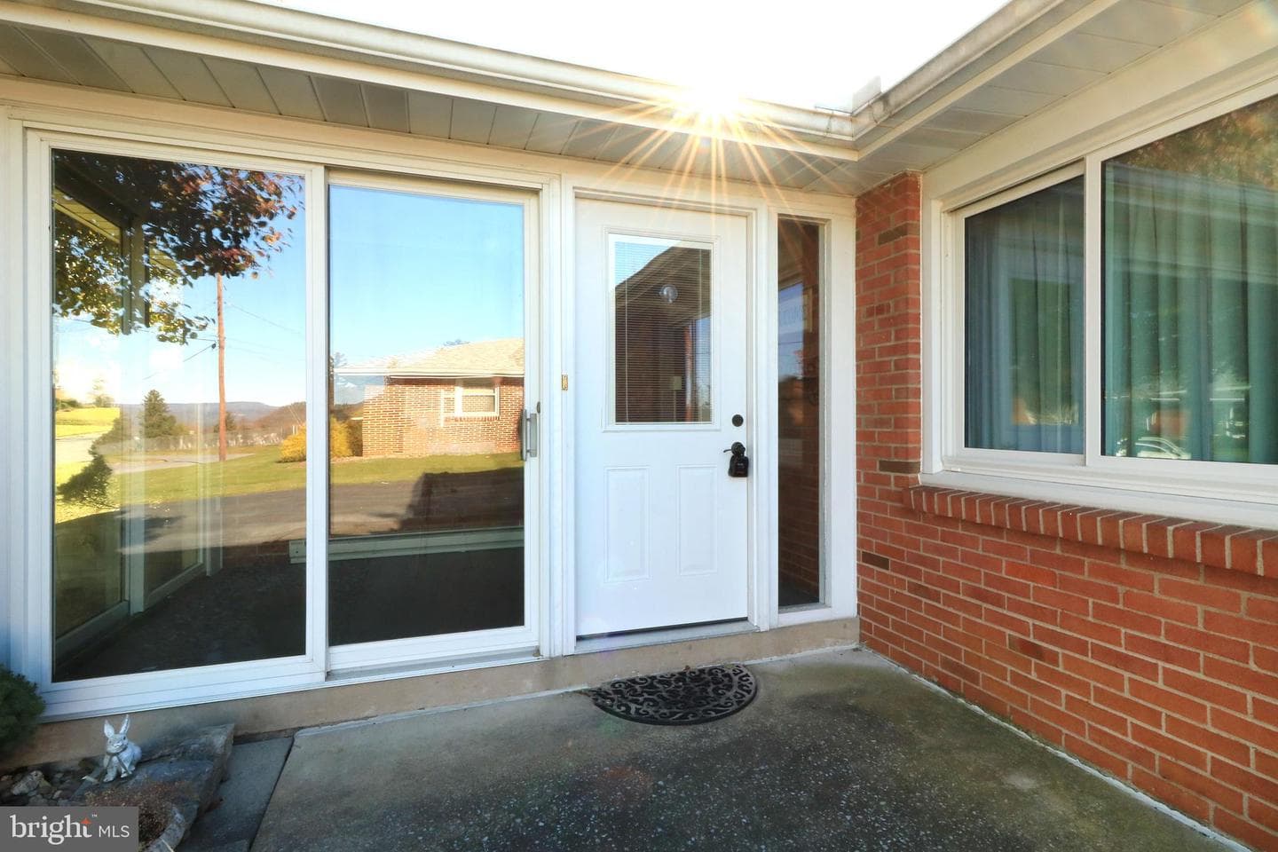 439 Shope Street photo 6
