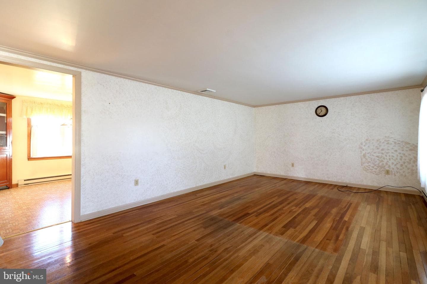 439 Shope Street photo 8