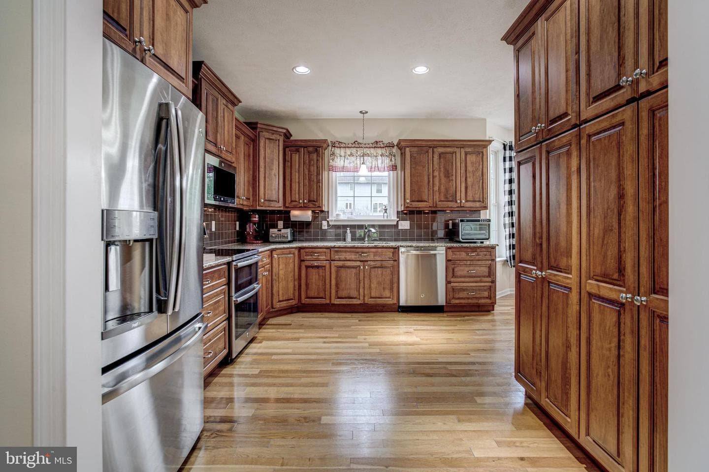 152 Aster Avenue photo 11