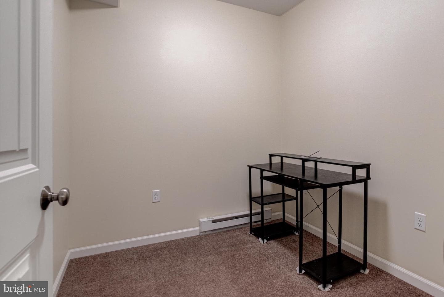 152 Aster Avenue photo 36