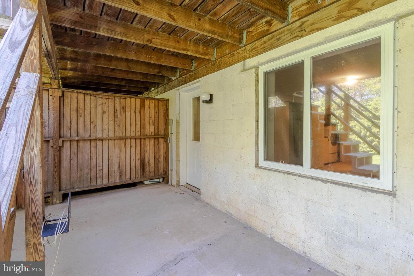 2092 Mary Ellen Lane photo 29