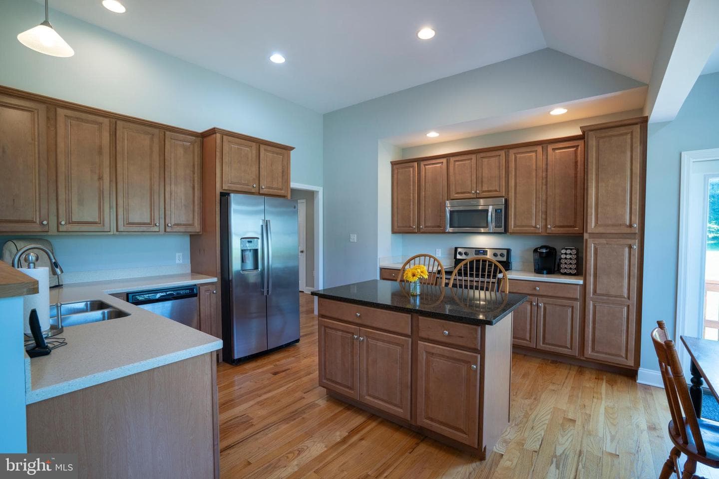 160 Aster Avenue photo 18