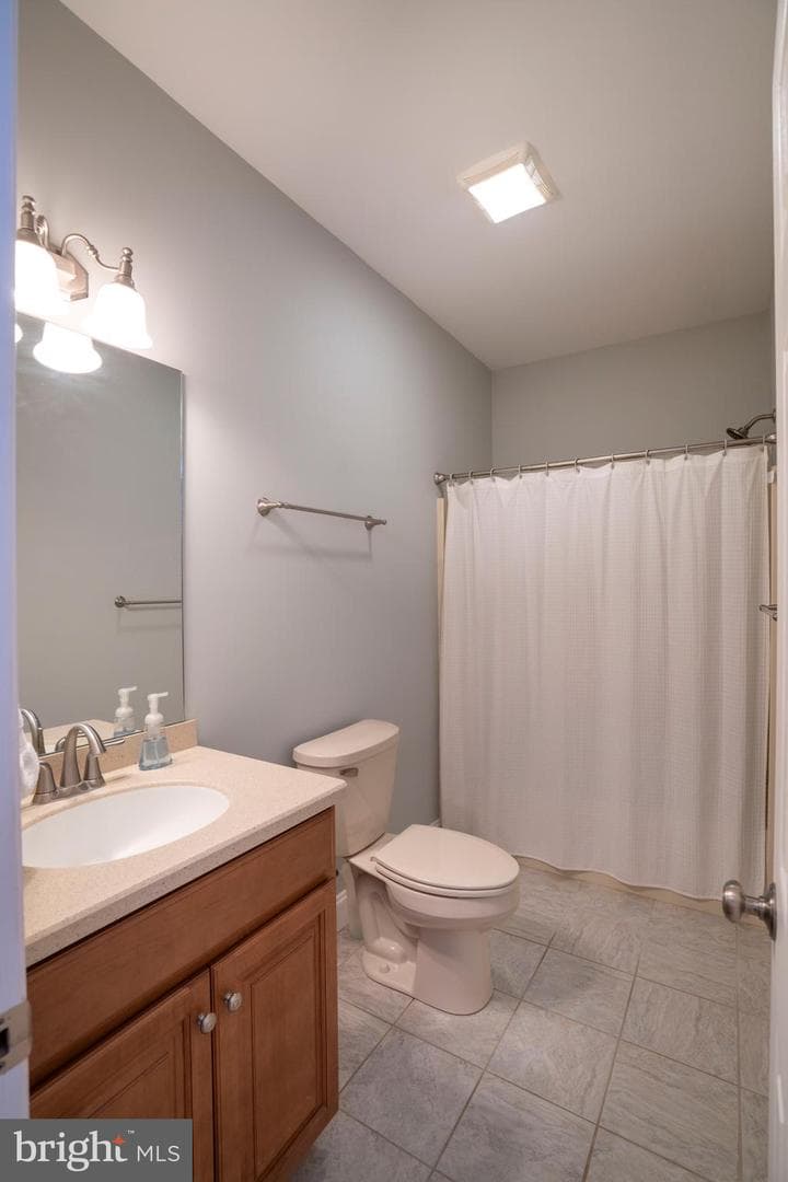160 Aster Avenue photo 27